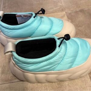 CROCS overpuff shorty